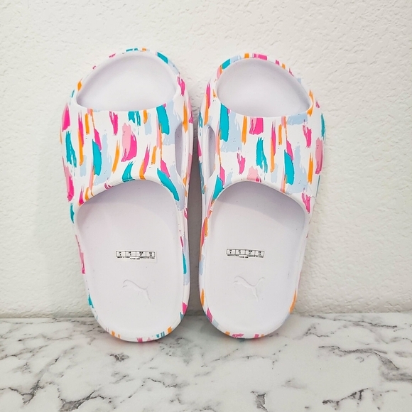 Womens Unique Puma Bright Colored Comfort Slides Size 5 New - Picture 1 of 7
